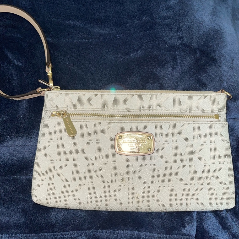 Michael Kors Signature Wristlet